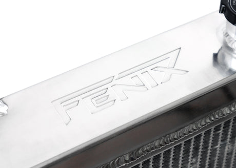 Universal Large Radiator - Top Outlet Pipe Right / Bottom Outlet Pipe Left.